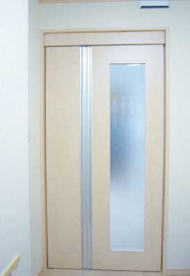Medical automatic folding flat door